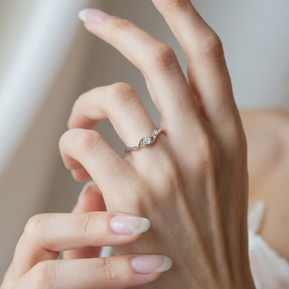 Dainty Twisted Diamond Ring